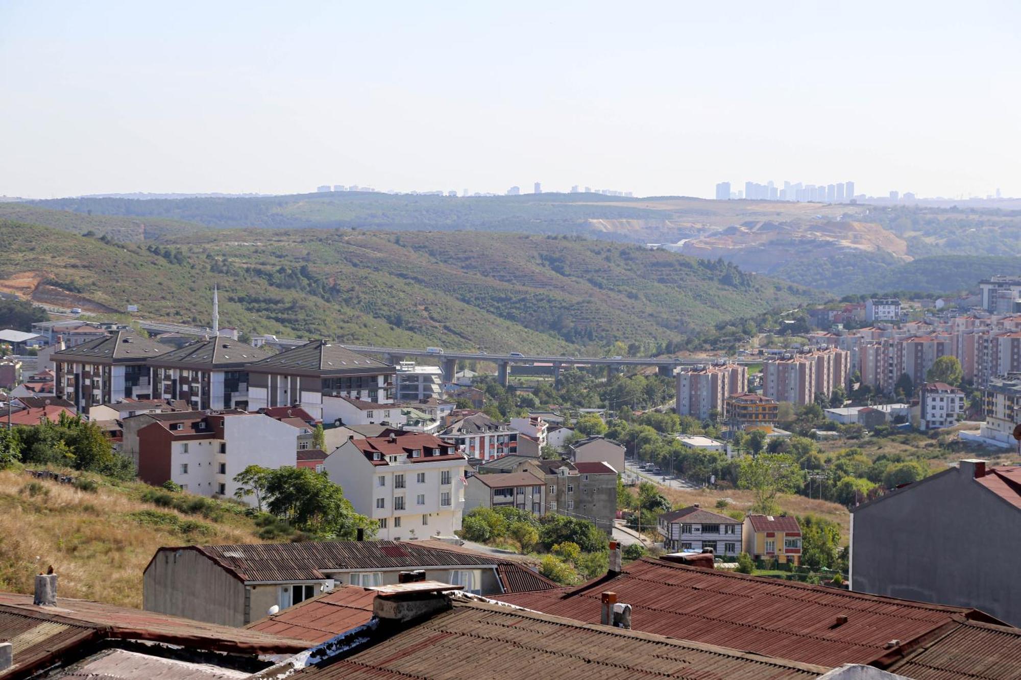 Axu Airport Hotel Arnavutkoy Esterno foto View of the town