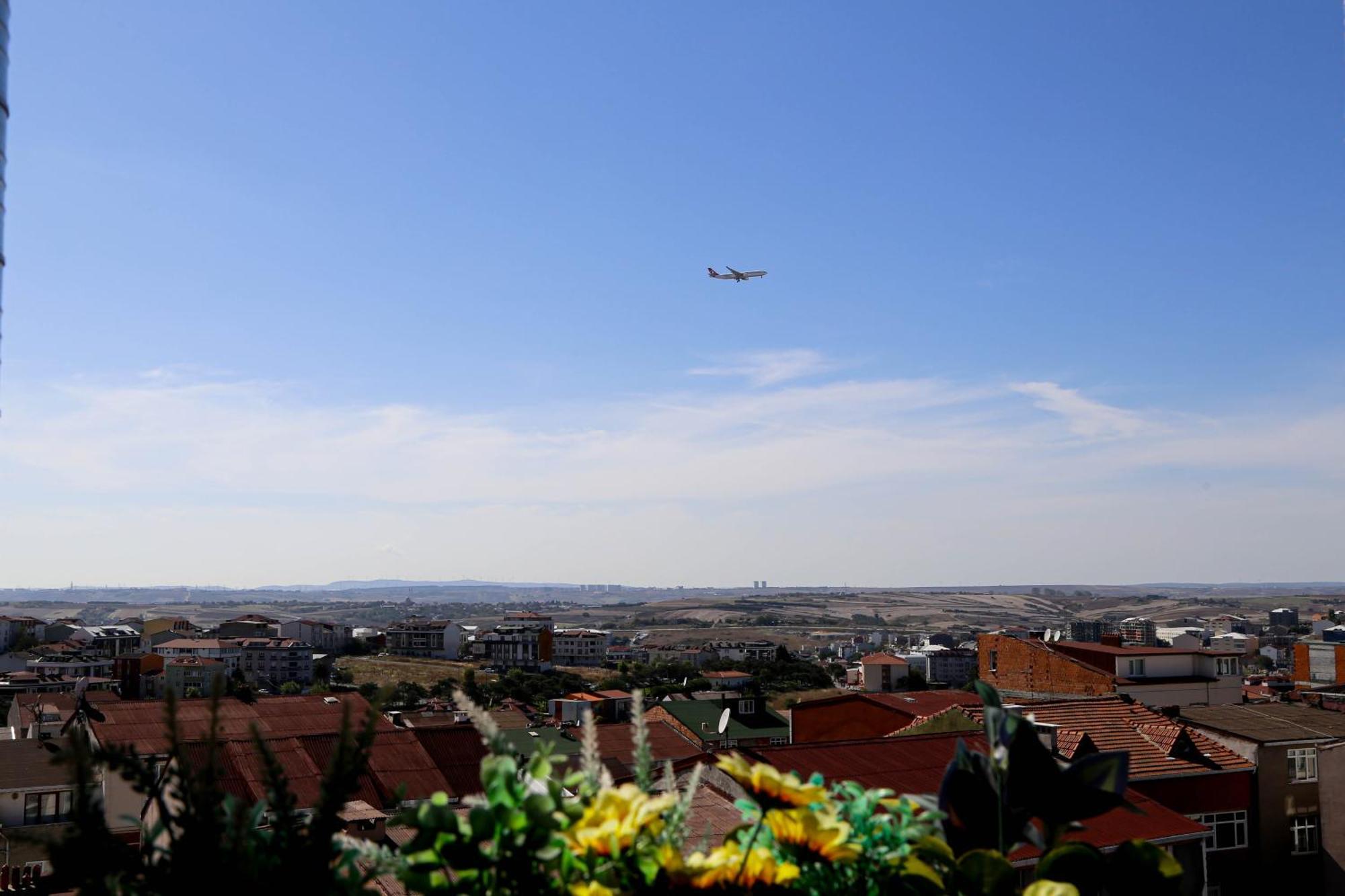 Axu Airport Hotel Arnavutkoy Esterno foto View of the city