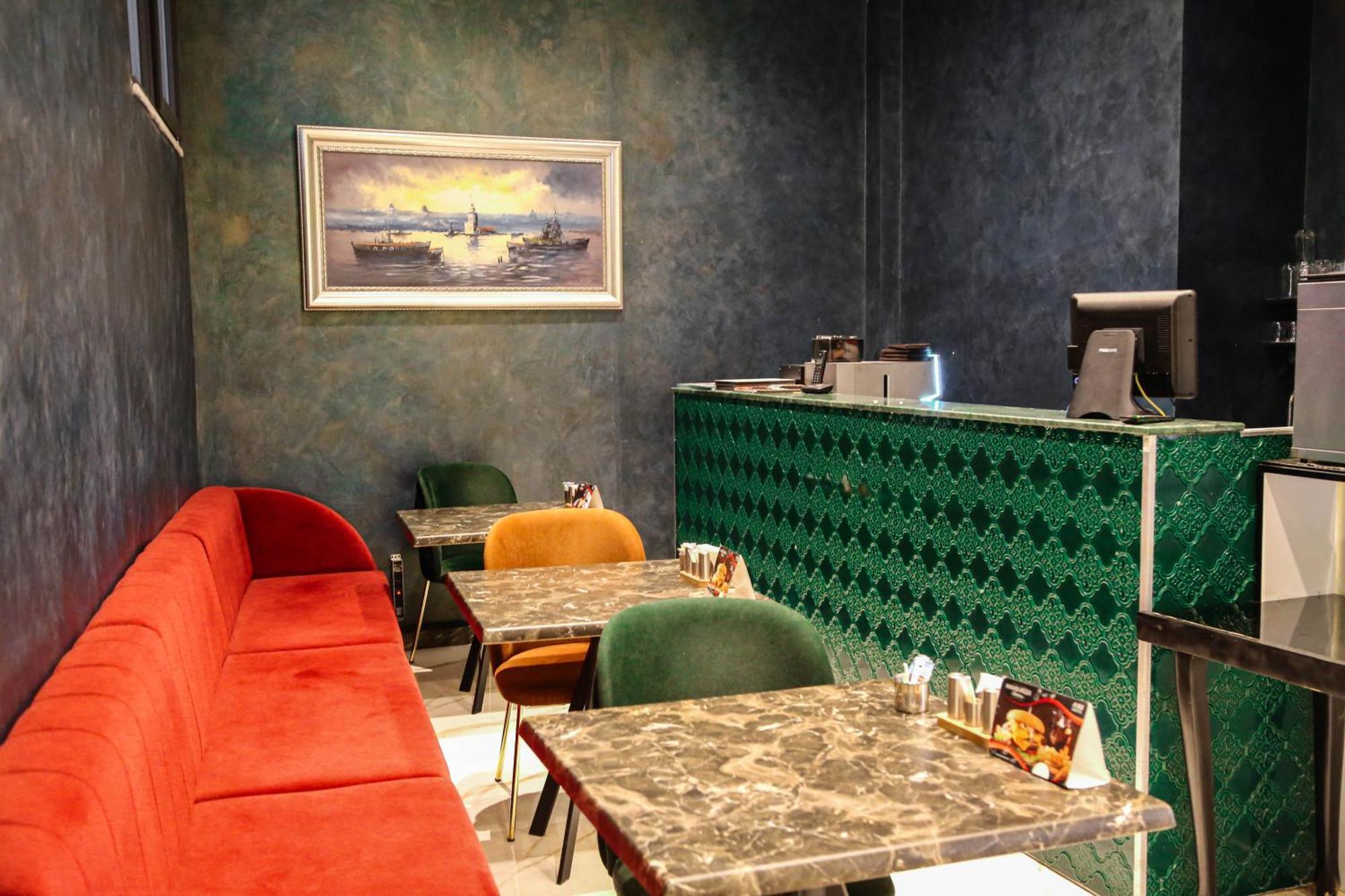 Axu Airport Hotel Arnavutkoy Esterno foto Interior of a restaurant in the city of Tehran